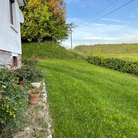 Maison Sur La Colline